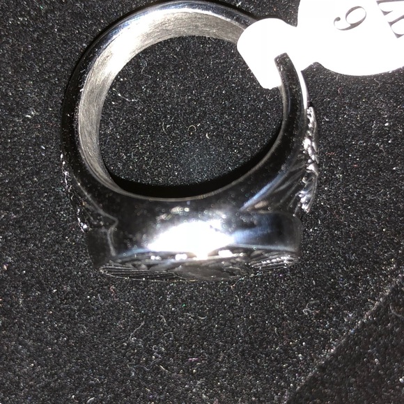 Ring Praying Hands - Picture 4 of 6